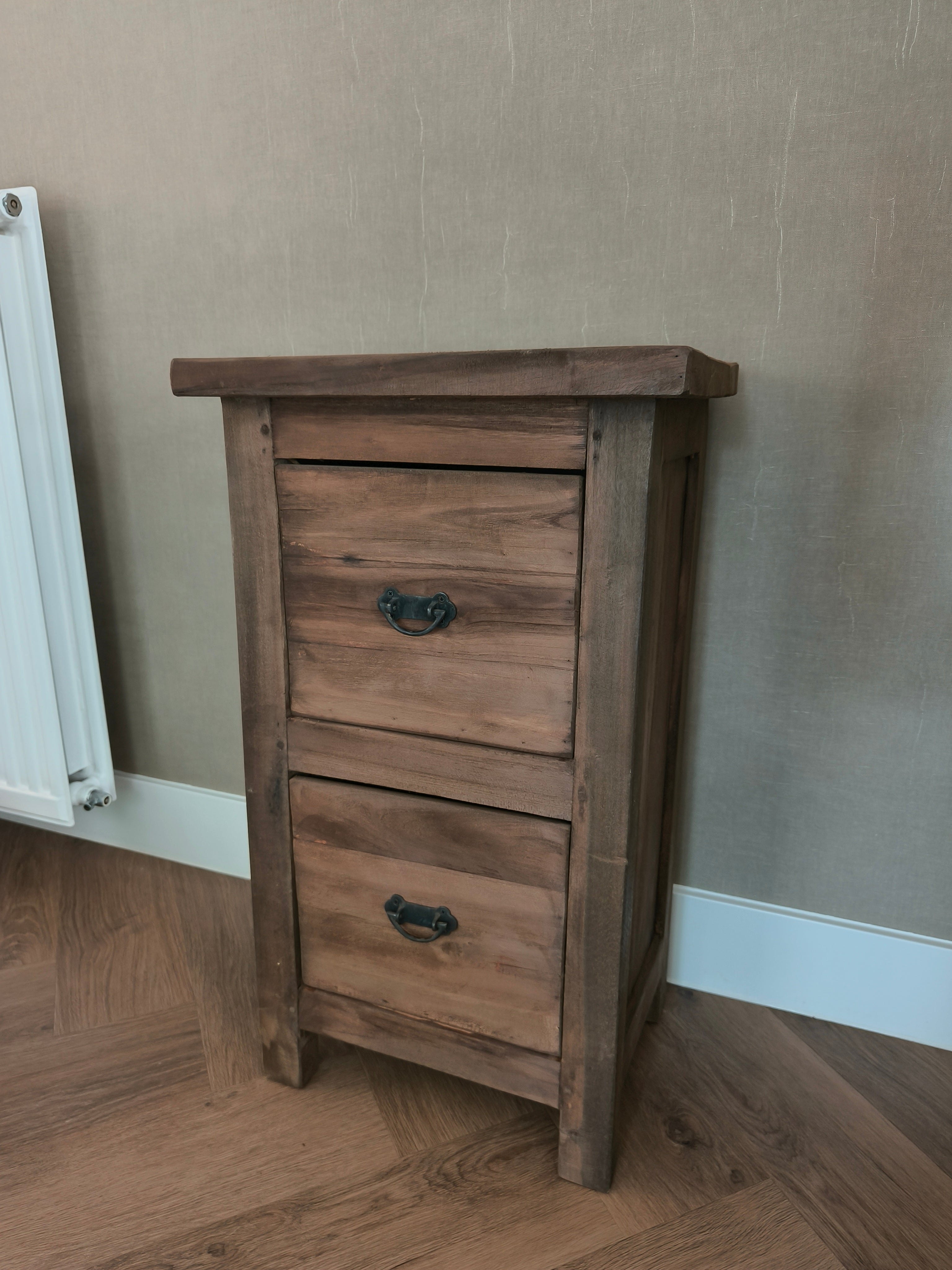 Teak hout ladekastje