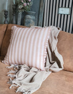 Kussen streep met roezel beige/ roze