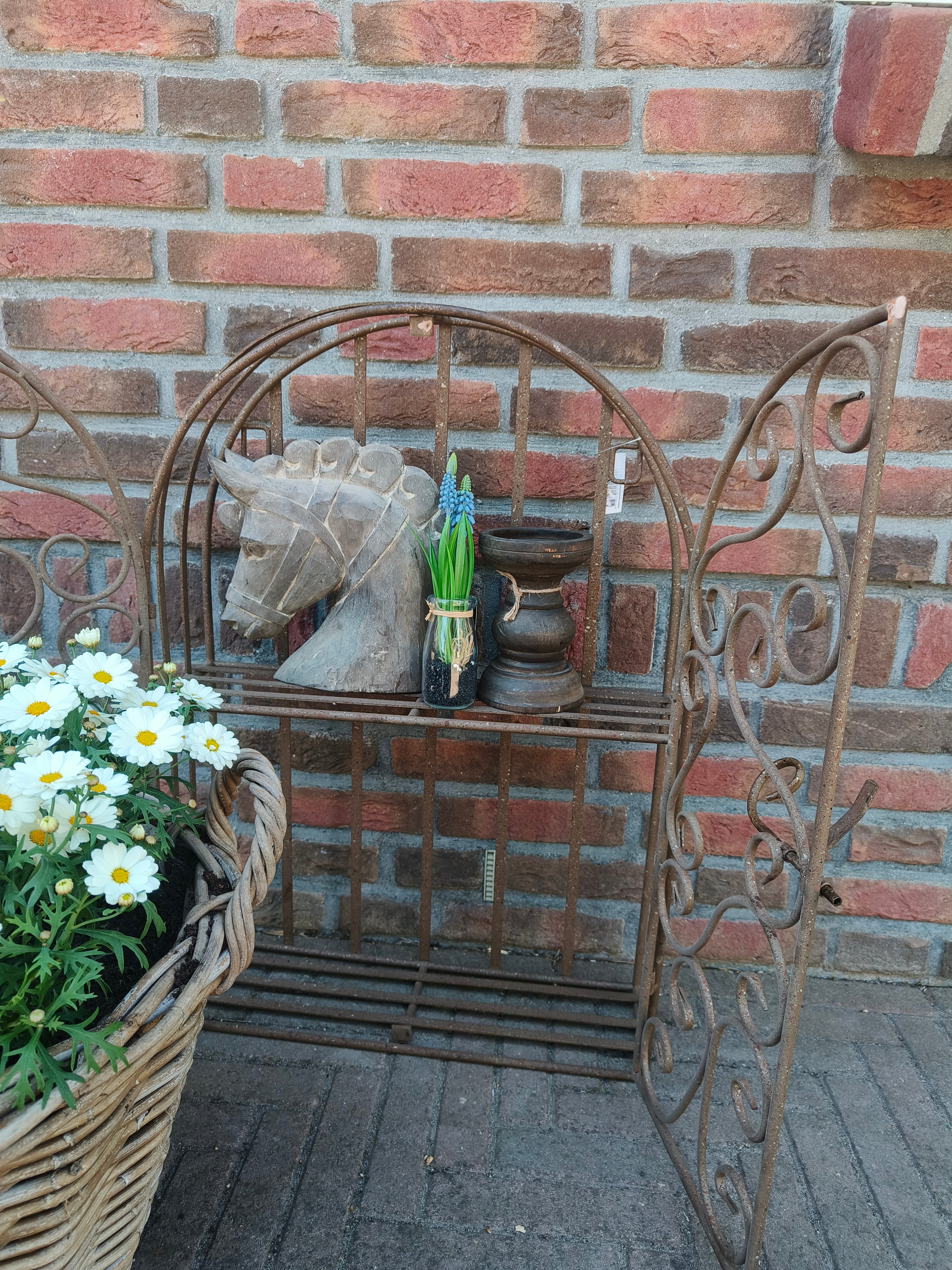 Stalen wandrek / kast