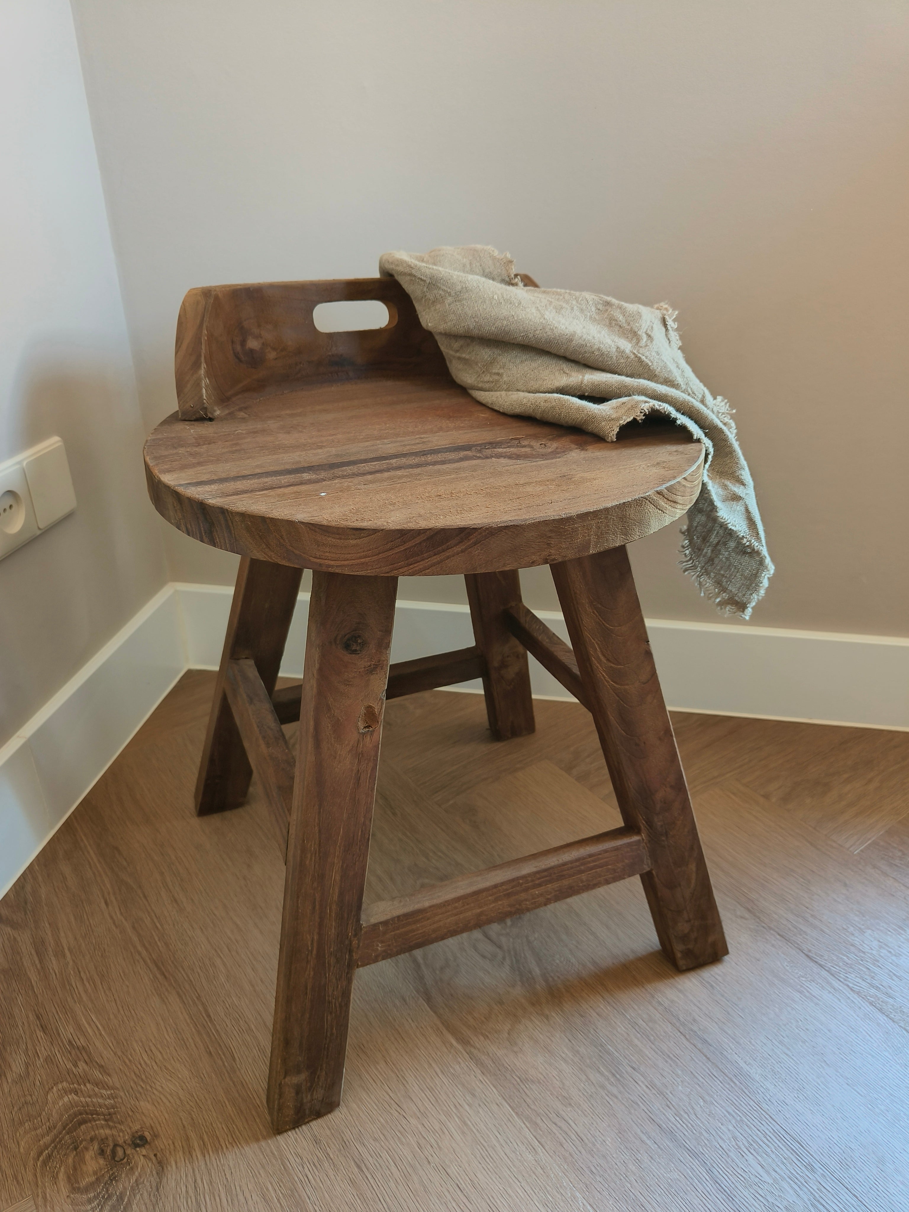 Houten krukje