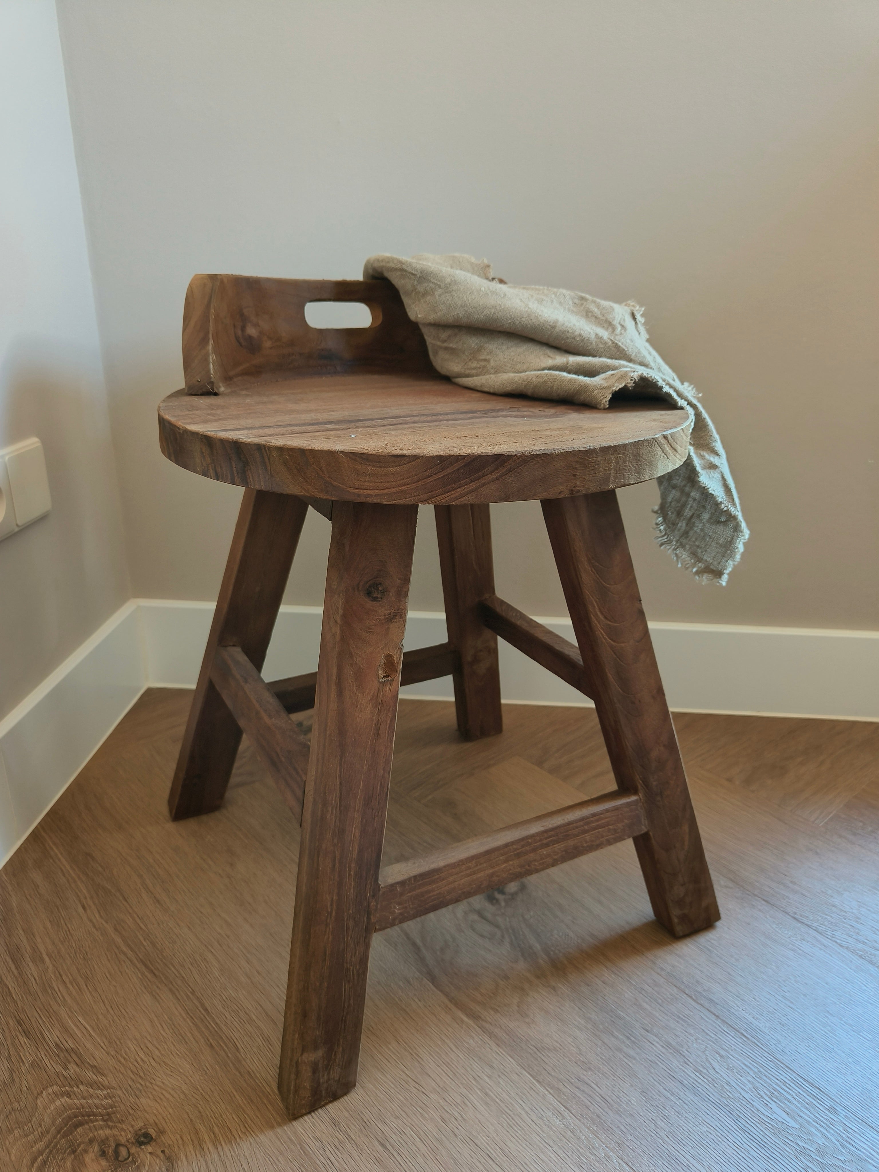 Houten krukje