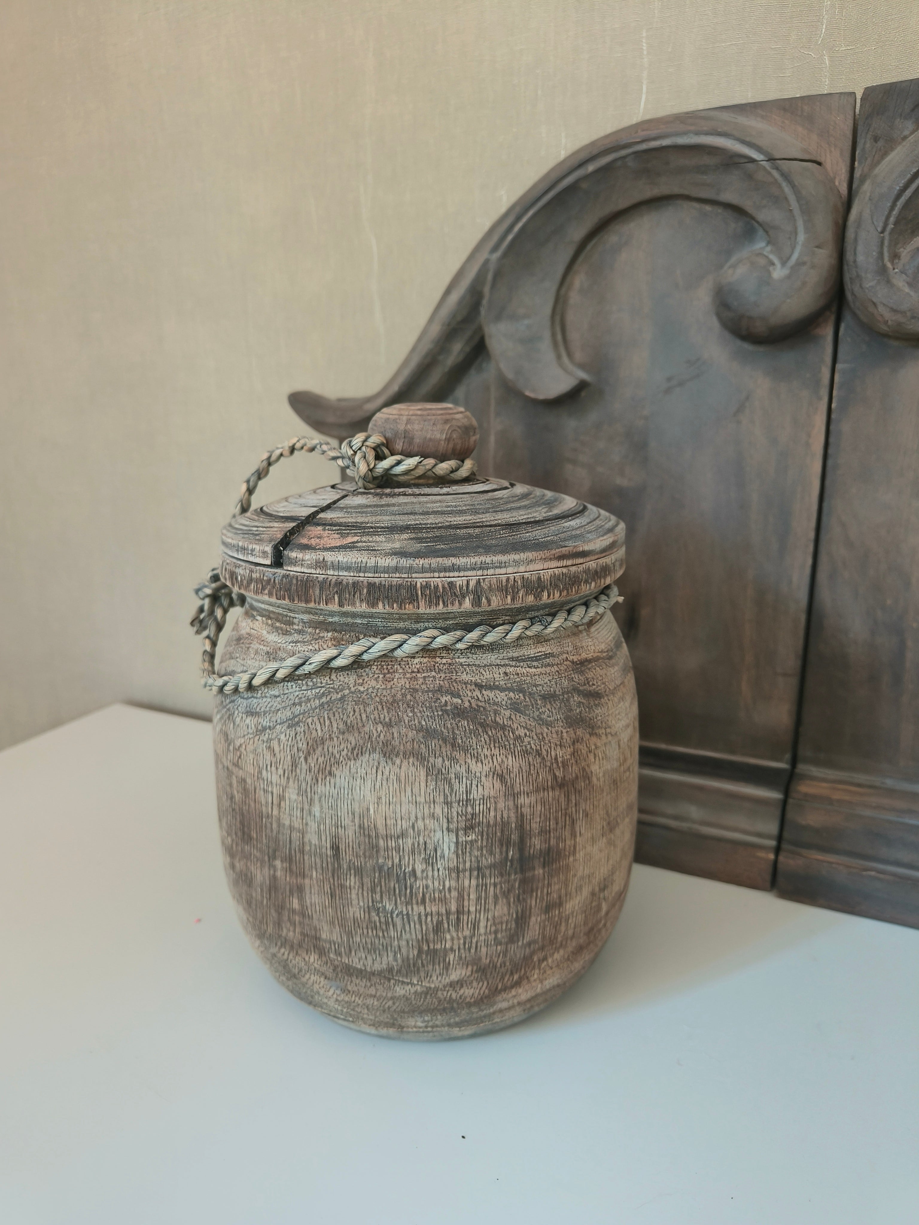Houten pot met deksel