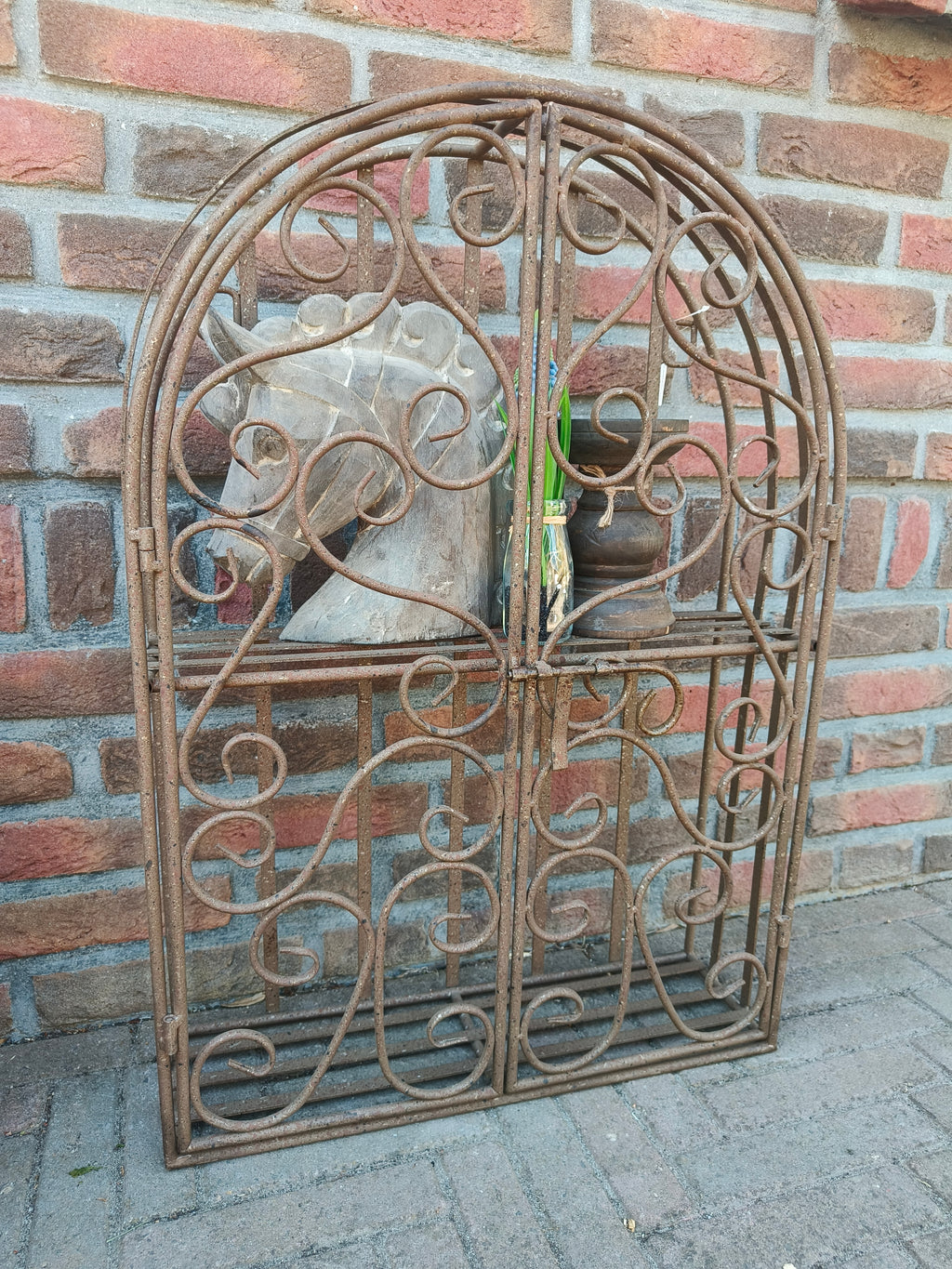 Stalen wandrek / kast