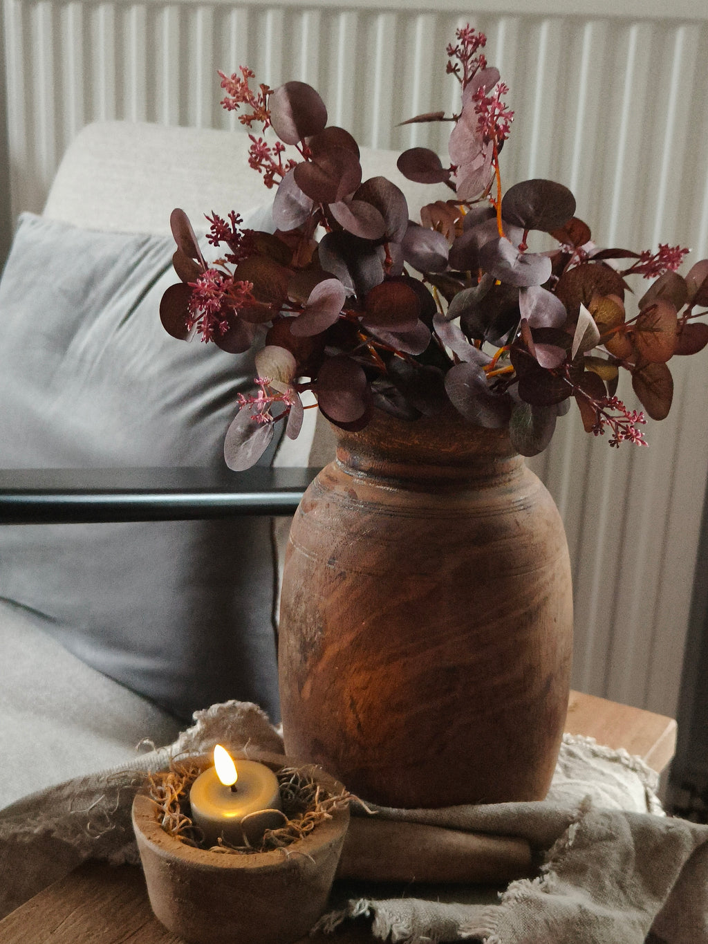 Kunst eucalyptus met bloemknopjes