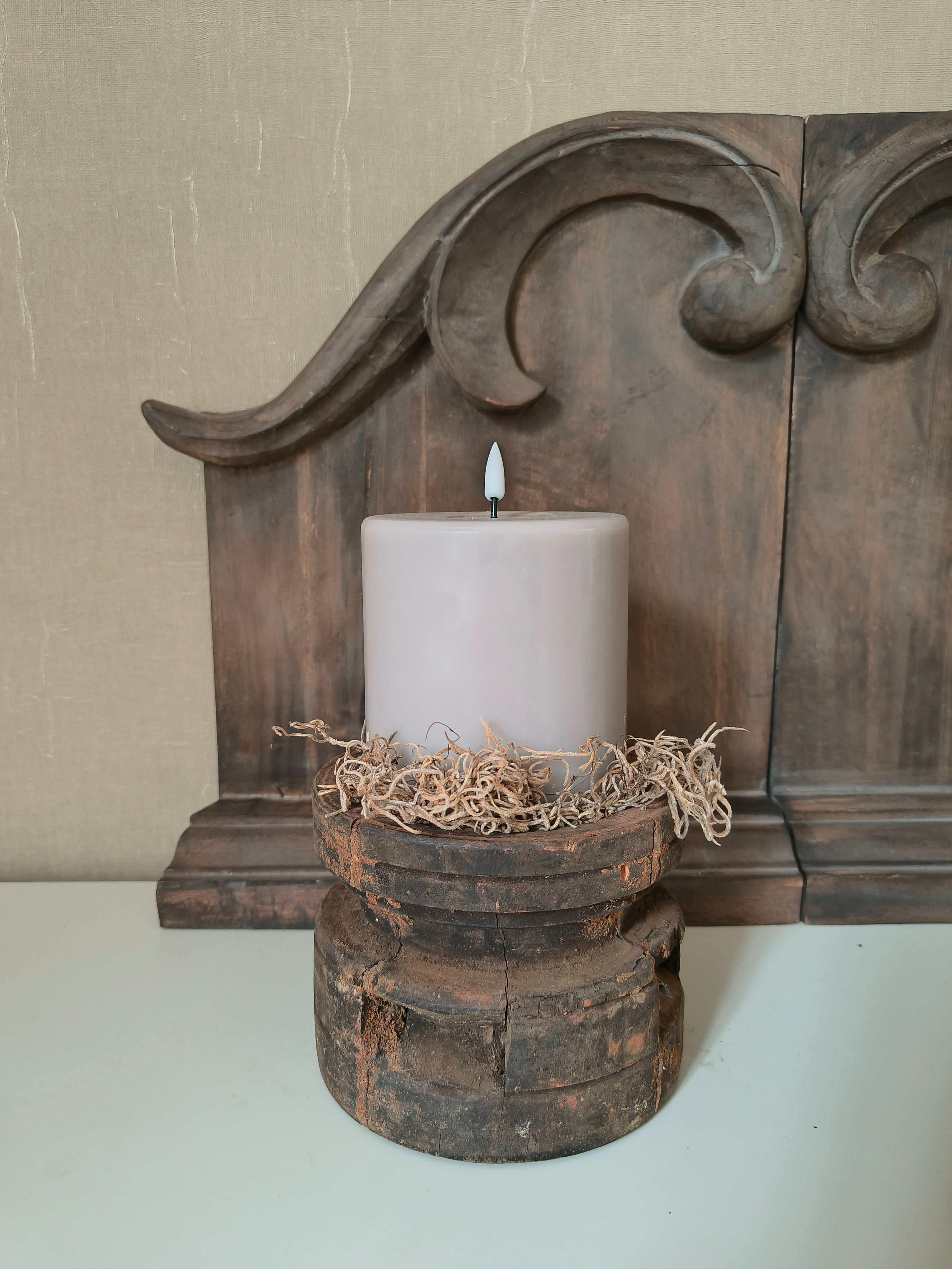 Unieke houten kaarsenstandaard Pully