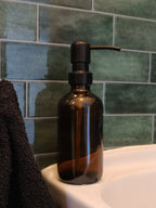 Glazen zeepdispenser amber