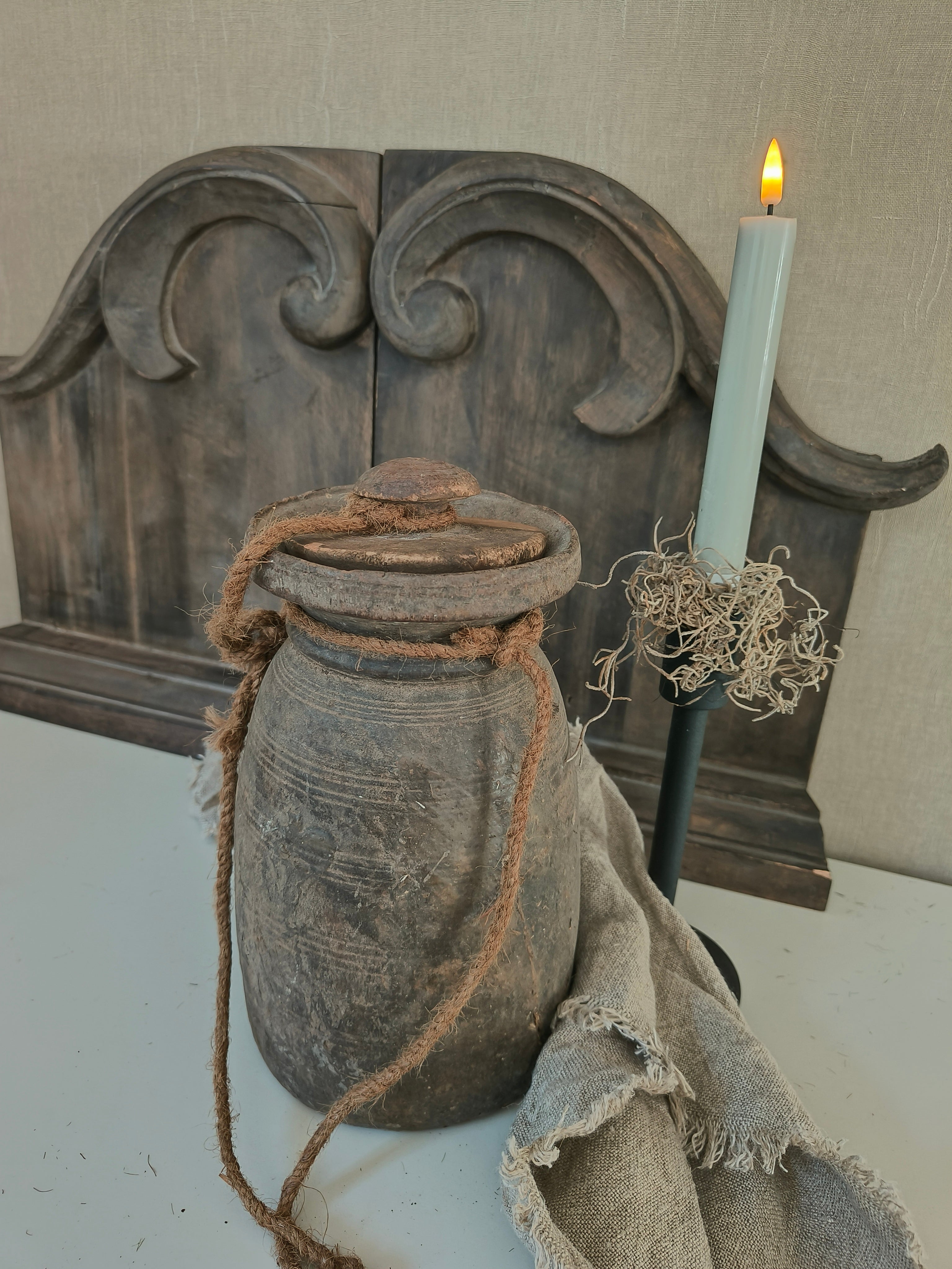 Nepalese pot met deksel